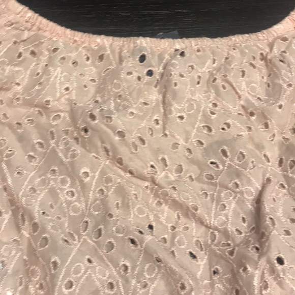 American Eagle adorable pink lace crop top - Picture 2 of 4